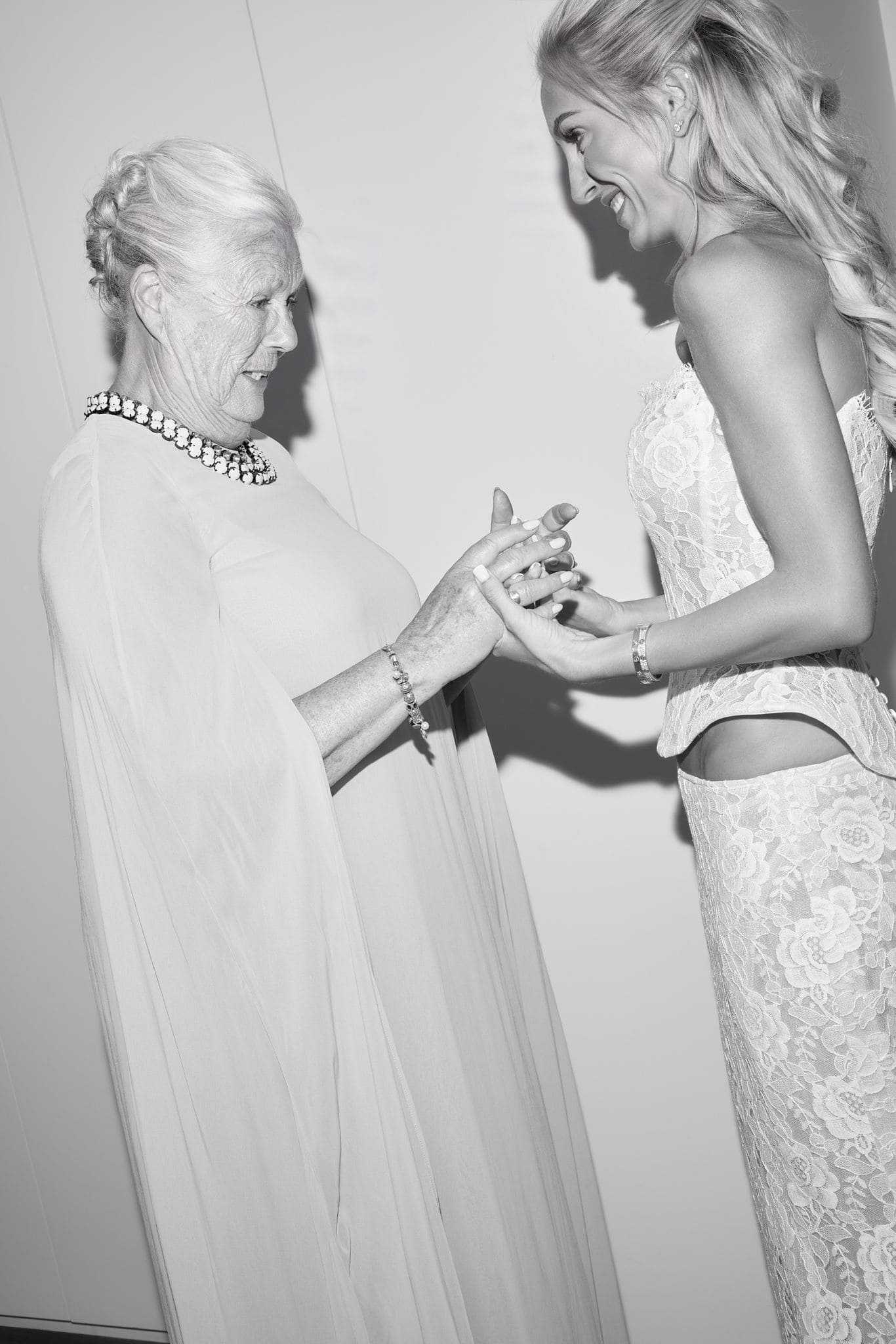 Jill Cnudde first look op bruiloft met grootmoeder